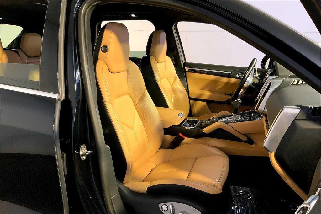 used 2018 Porsche Cayenne car, priced at $31,991