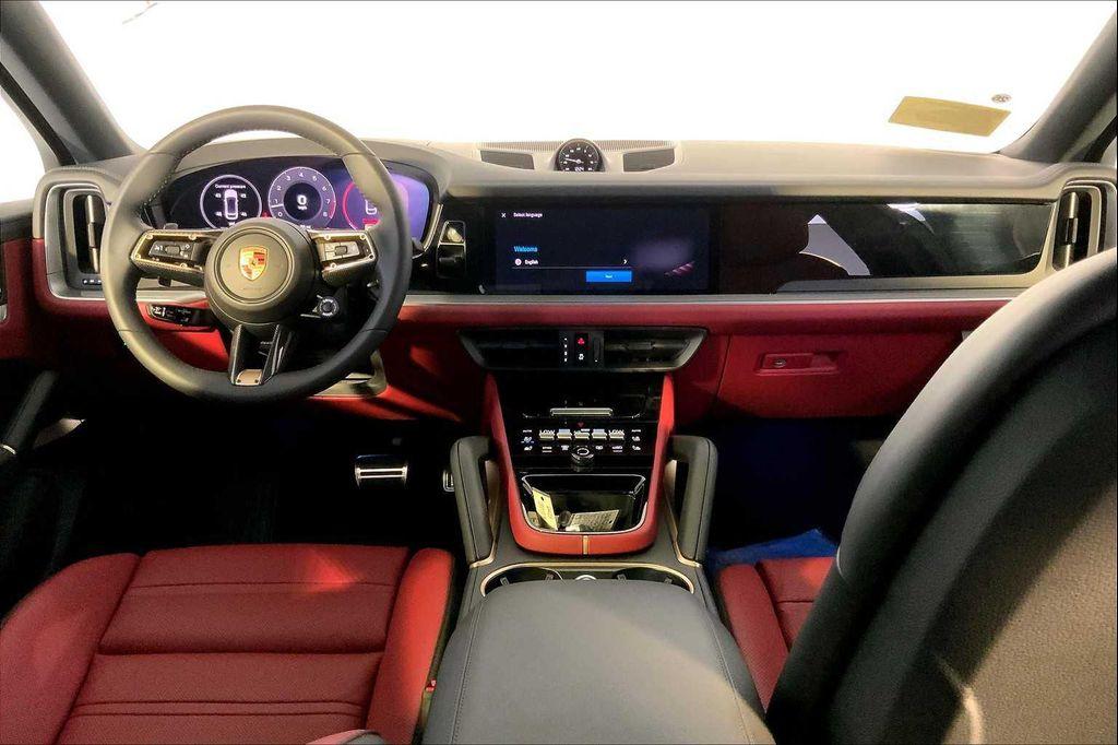 new 2025 Porsche Cayenne car, priced at $139,095