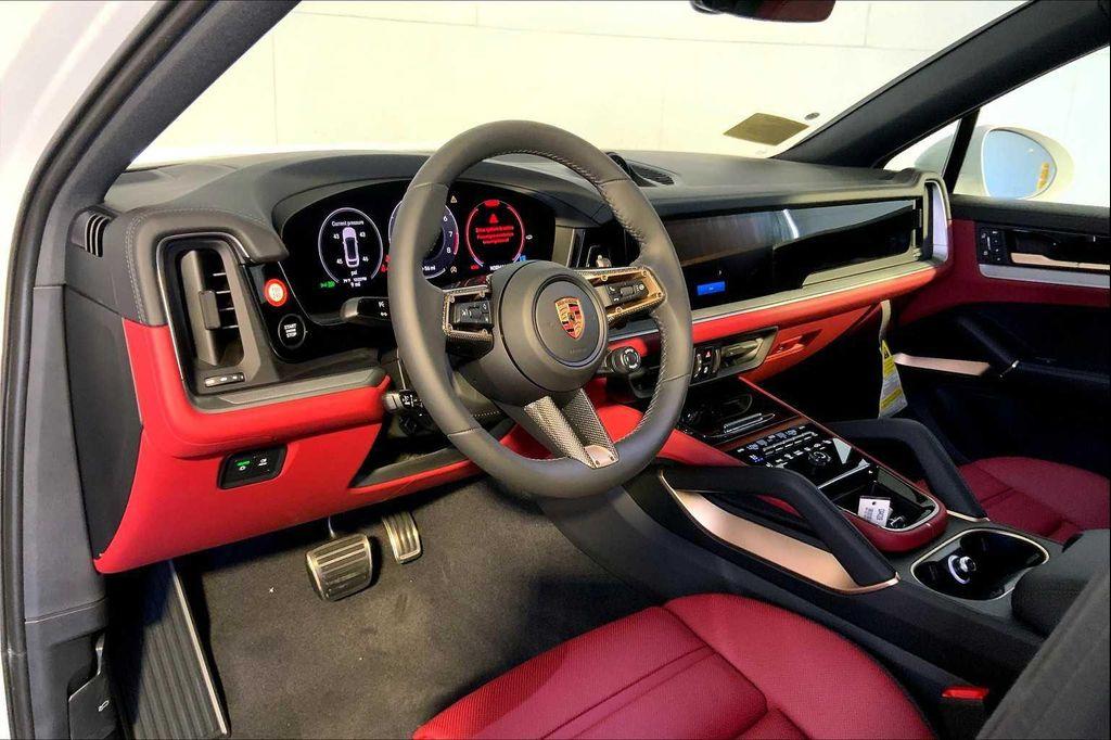 new 2025 Porsche Cayenne car, priced at $139,095