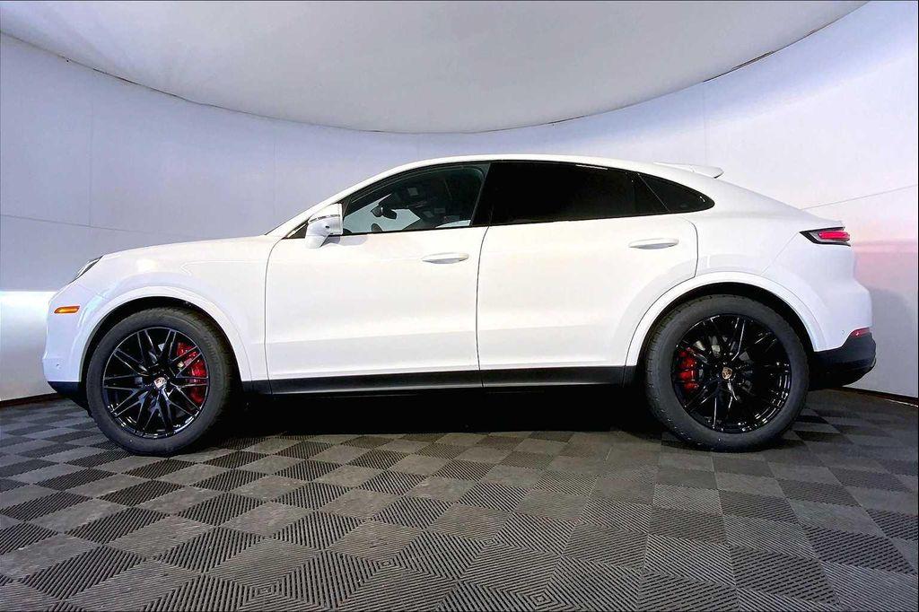 new 2025 Porsche Cayenne car, priced at $139,095