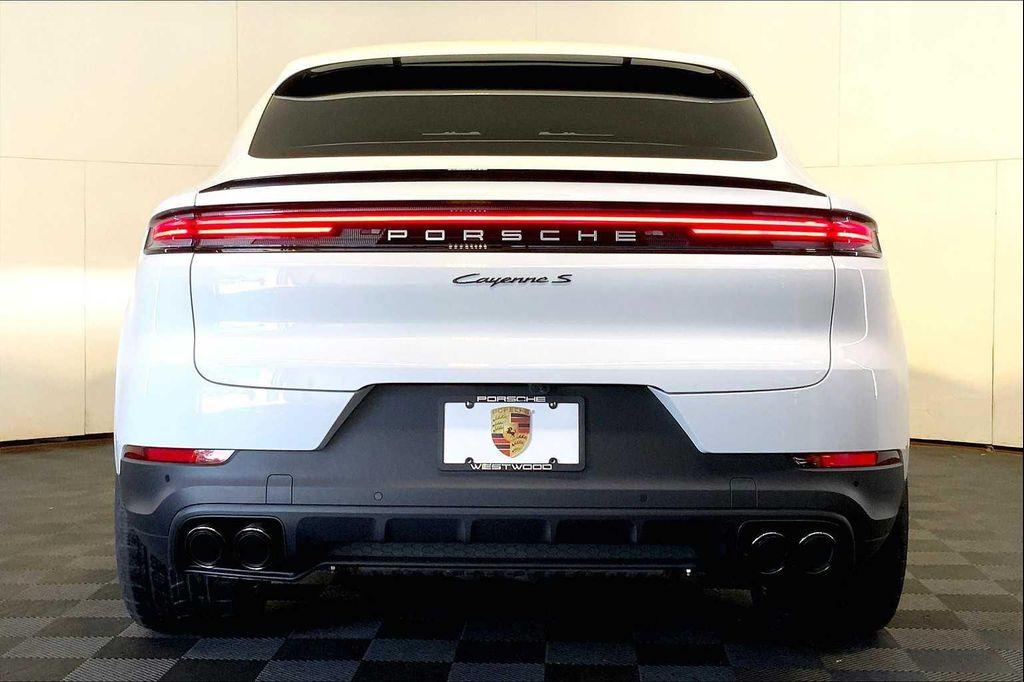 new 2025 Porsche Cayenne car, priced at $139,095