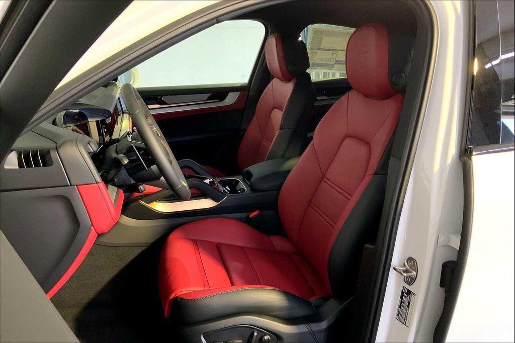 new 2025 Porsche Cayenne car, priced at $139,095