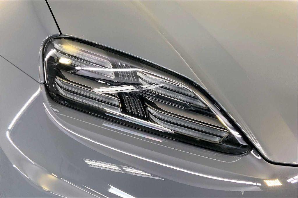 new 2025 Porsche Macan car, priced at $138,585