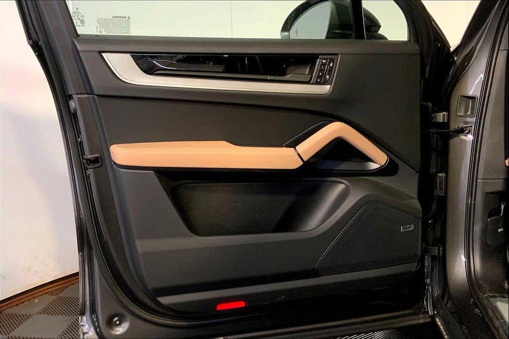 new 2025 Porsche Cayenne car, priced at $101,955