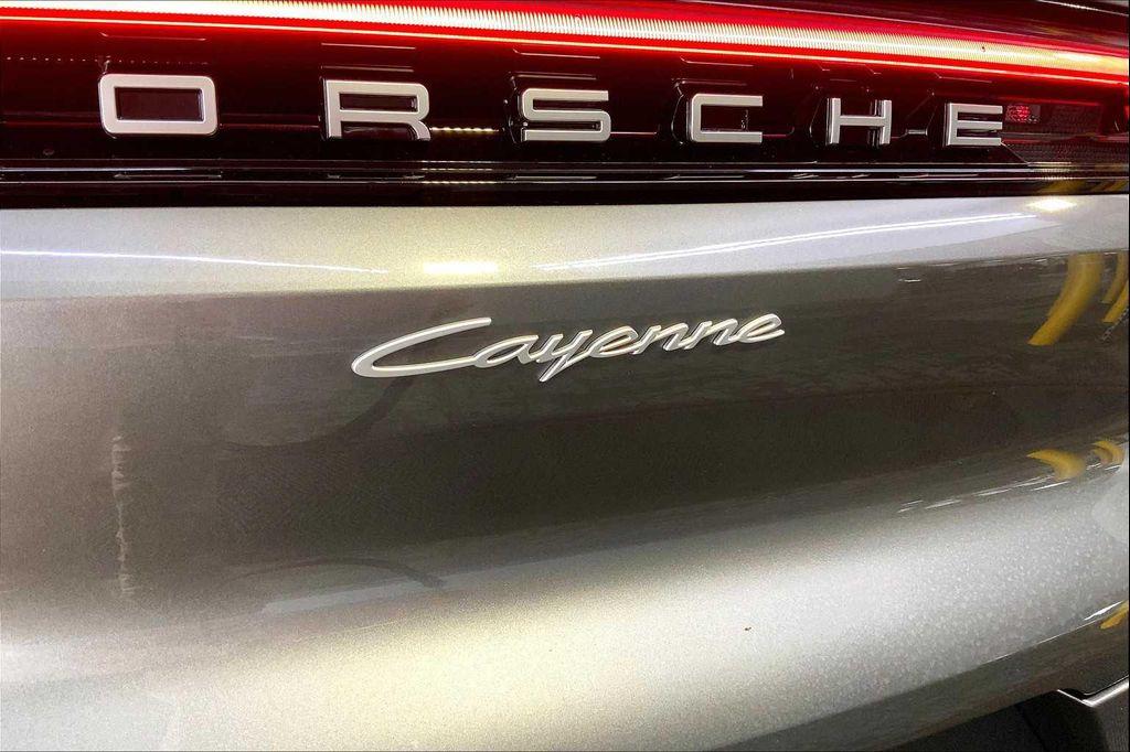 new 2025 Porsche Cayenne car, priced at $101,955