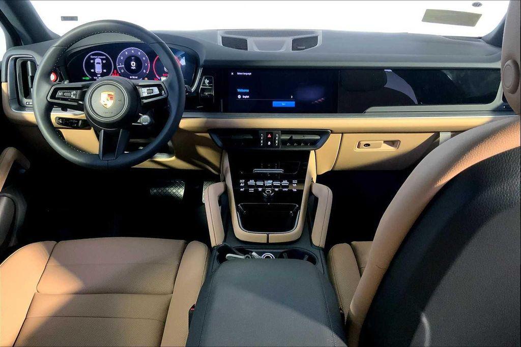 new 2025 Porsche Cayenne car, priced at $101,955