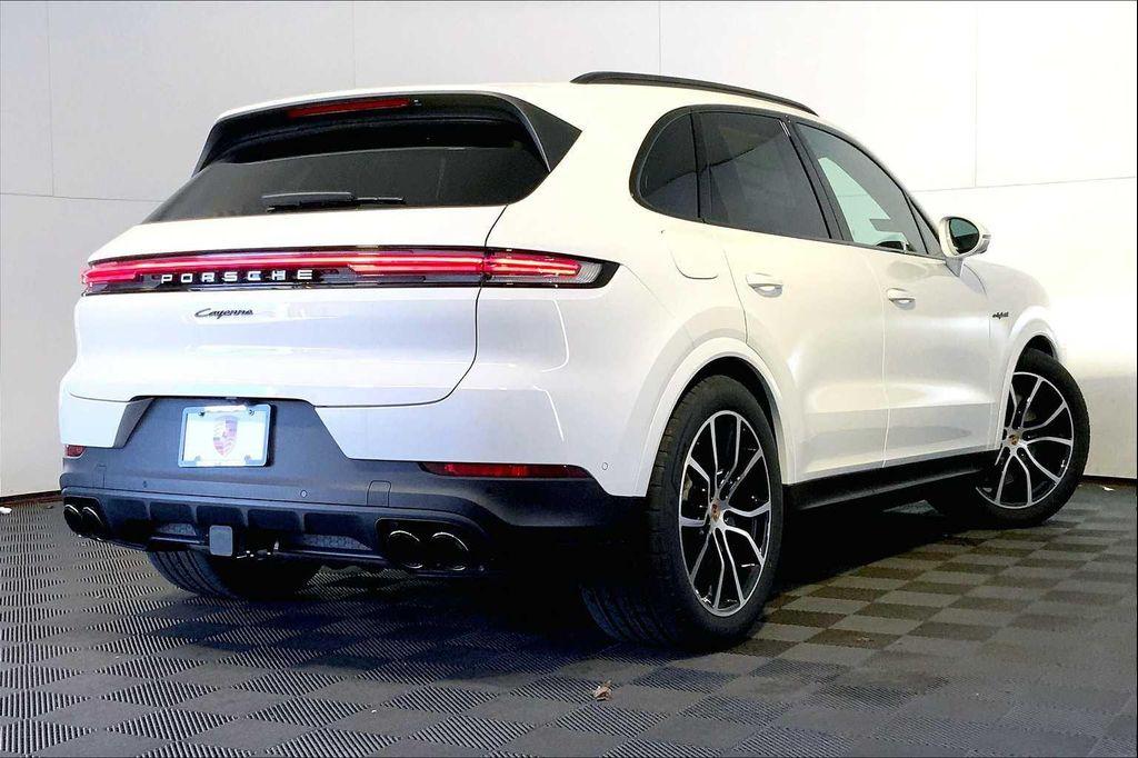 new 2025 Porsche Cayenne car, priced at $122,085