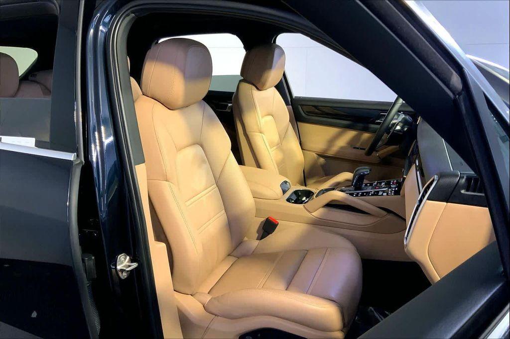 used 2023 Porsche Cayenne car, priced at $71,991