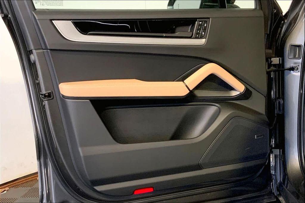 new 2025 Porsche Cayenne car, priced at $99,795