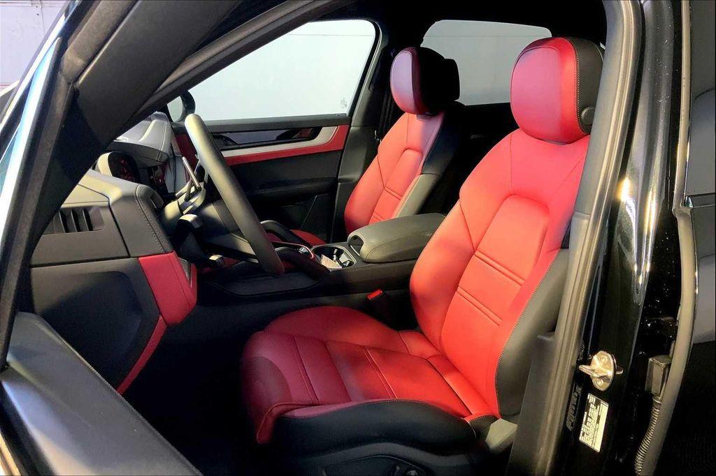 new 2025 Porsche Cayenne car, priced at $117,585