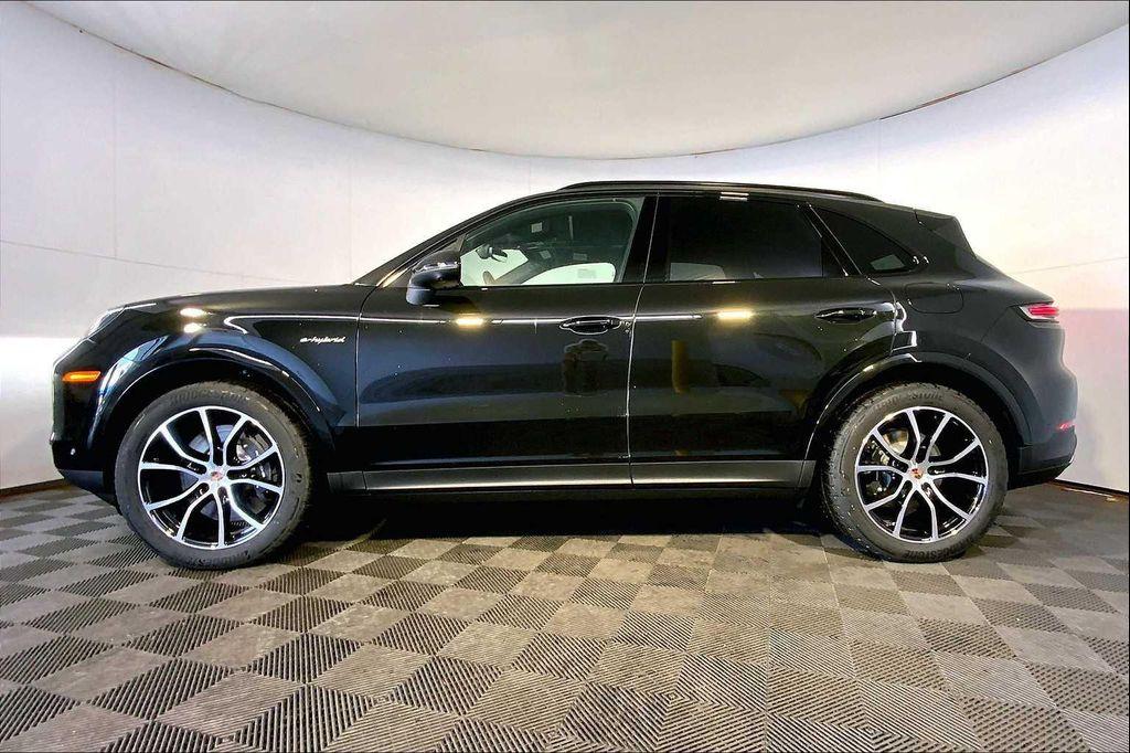new 2025 Porsche Cayenne car, priced at $117,585