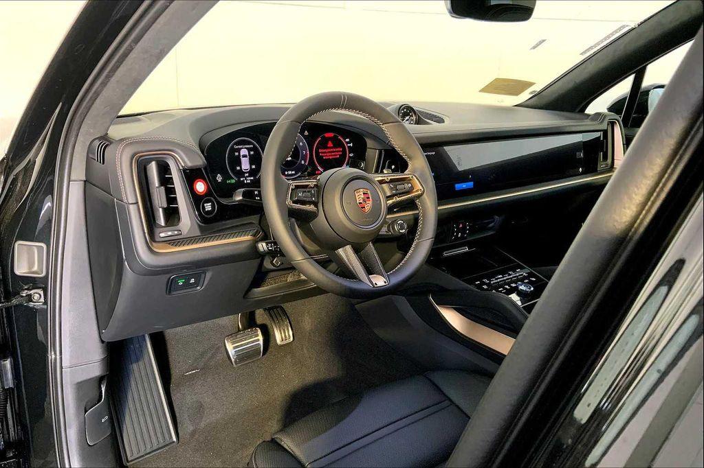 new 2025 Porsche Cayenne car, priced at $163,225