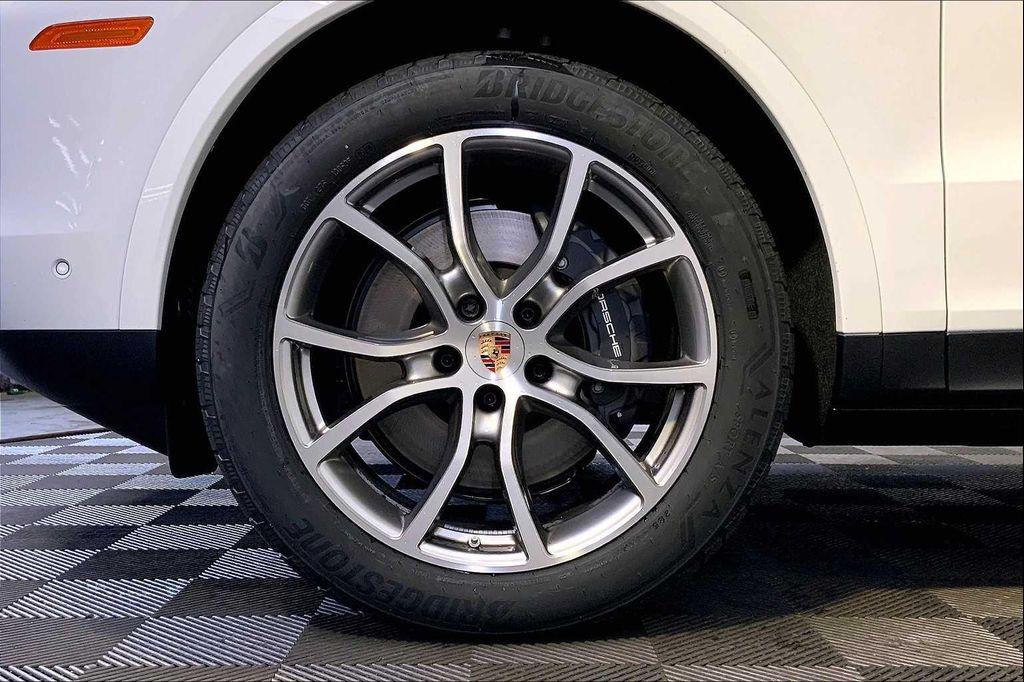 new 2026 Porsche Cayenne car, priced at $102,740