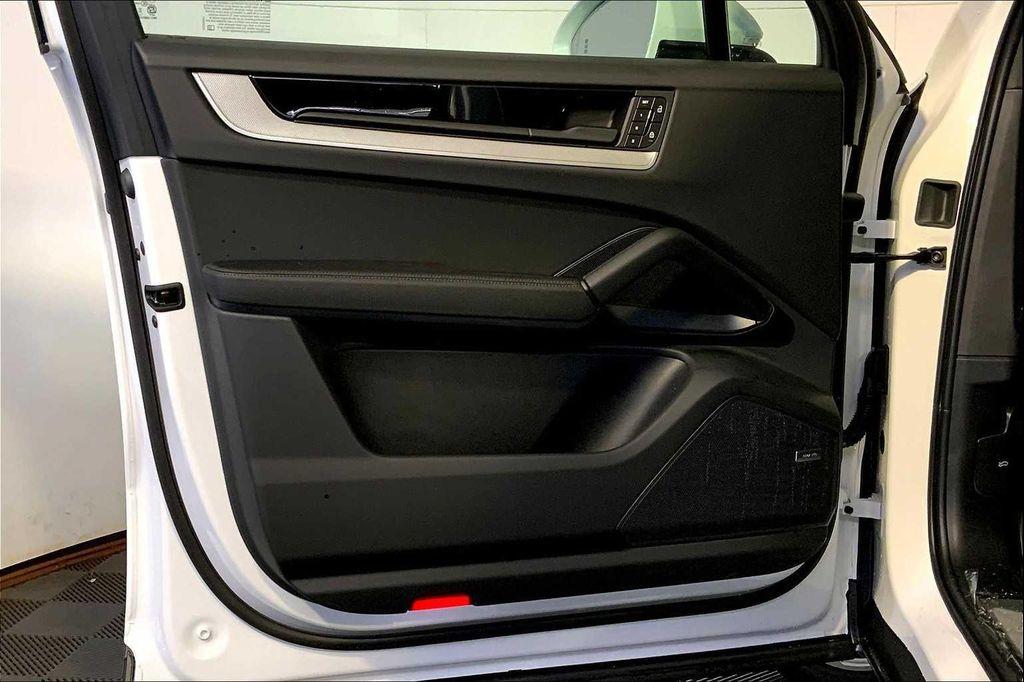 new 2026 Porsche Cayenne car, priced at $102,740