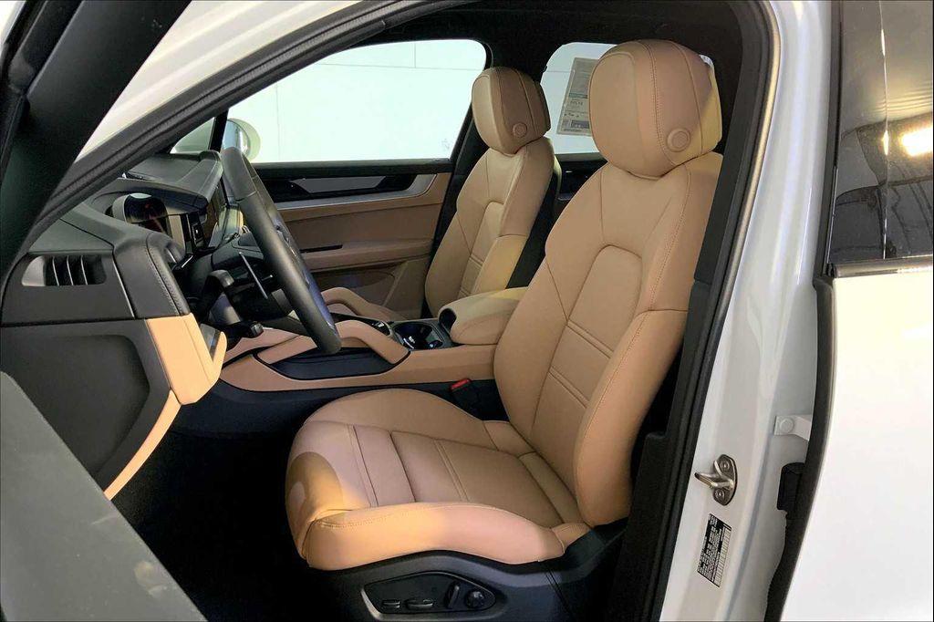 new 2025 Porsche Cayenne car, priced at $107,995
