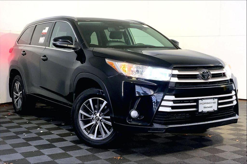 used 2017 Toyota Highlander car, priced at $24,991