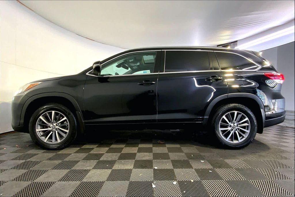 used 2017 Toyota Highlander car, priced at $24,991