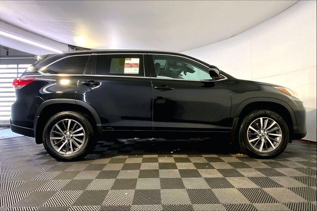 used 2017 Toyota Highlander car, priced at $24,991