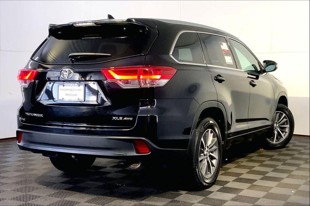 used 2017 Toyota Highlander car, priced at $24,991
