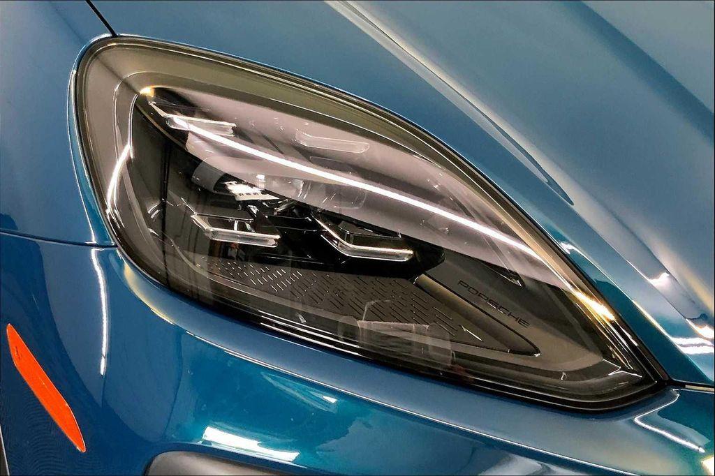 used 2024 Porsche Cayenne car, priced at $86,991