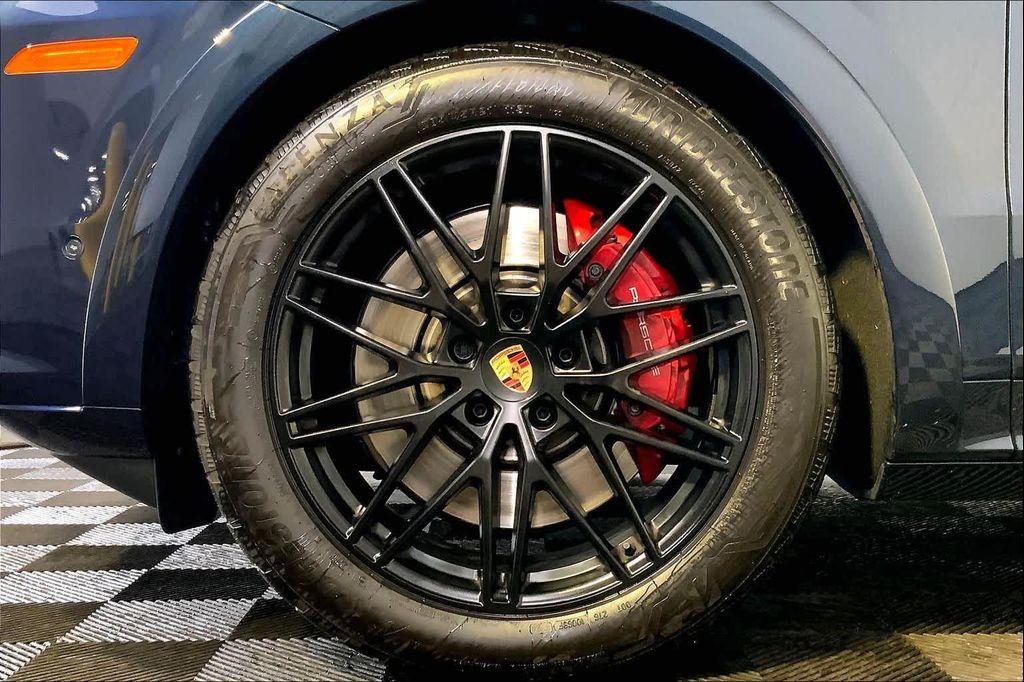 used 2025 Porsche Cayenne car, priced at $139,991