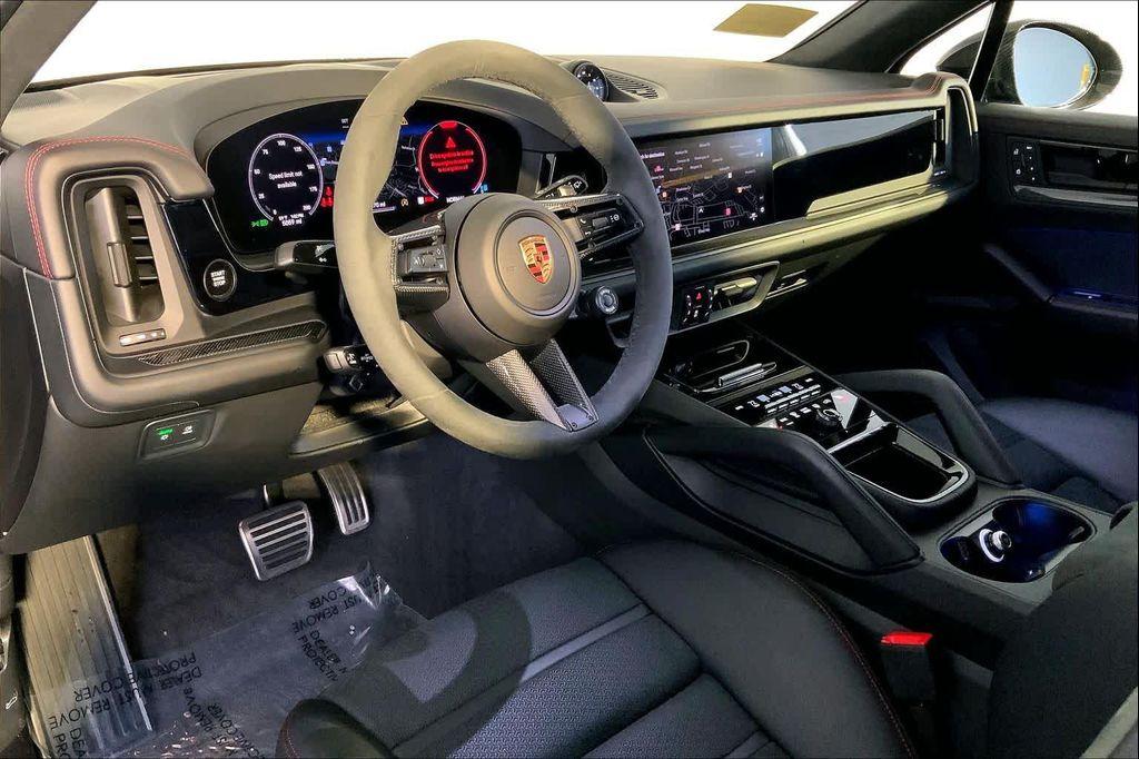 used 2025 Porsche Cayenne car, priced at $139,991