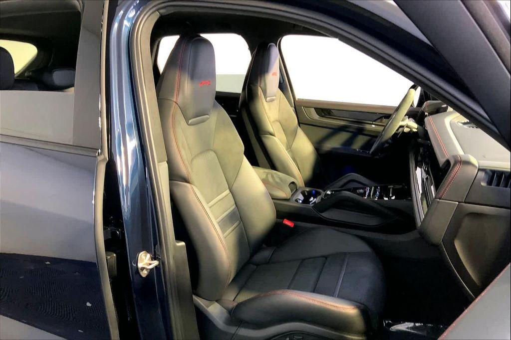 used 2025 Porsche Cayenne car, priced at $139,991