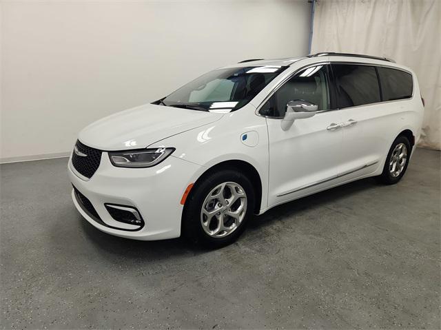 used 2021 Chrysler Pacifica Hybrid car, priced at $29,195