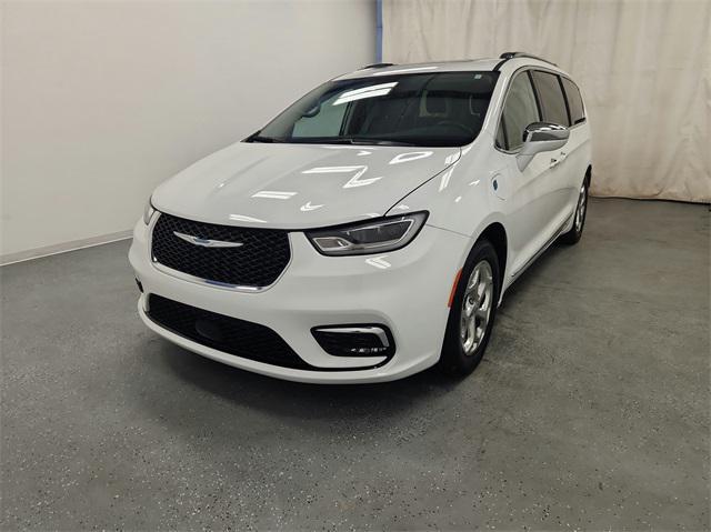 used 2021 Chrysler Pacifica Hybrid car, priced at $29,195