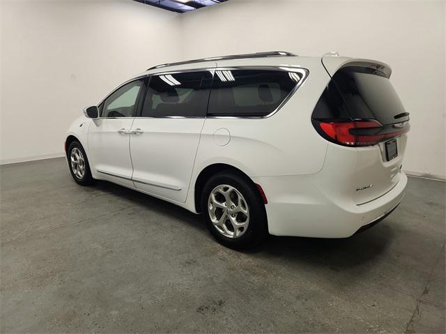 used 2021 Chrysler Pacifica Hybrid car, priced at $29,195