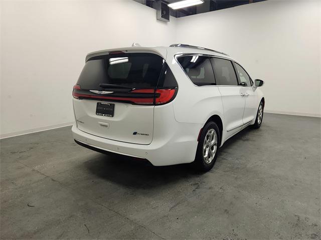 used 2021 Chrysler Pacifica Hybrid car, priced at $29,195