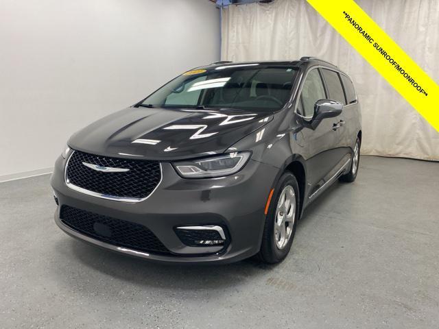 used 2021 Chrysler Pacifica Hybrid car, priced at $32,219