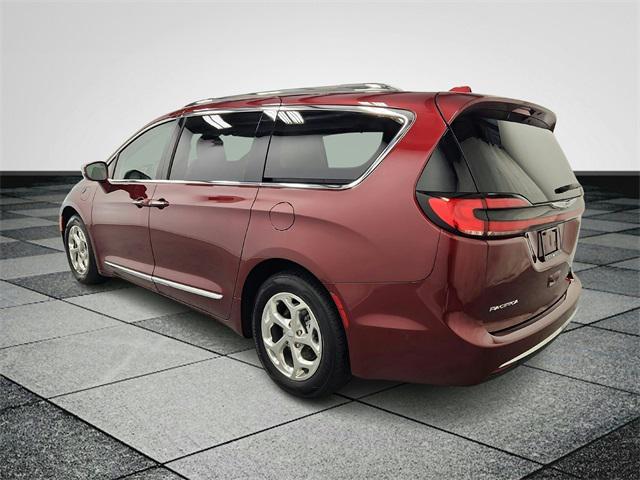 used 2021 Chrysler Pacifica Hybrid car, priced at $29,272