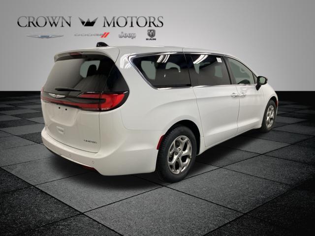 new 2024 Chrysler Pacifica car, priced at $49,745