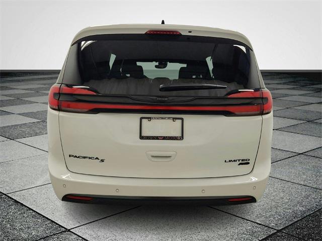 used 2023 Chrysler Pacifica car, priced at $42,239