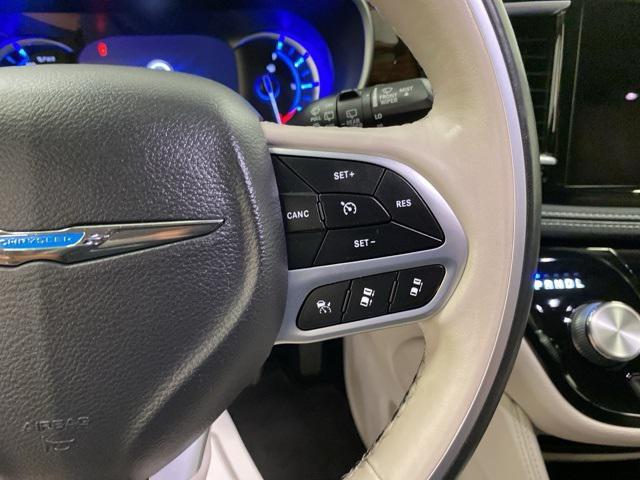 used 2021 Chrysler Pacifica Hybrid car, priced at $29,195