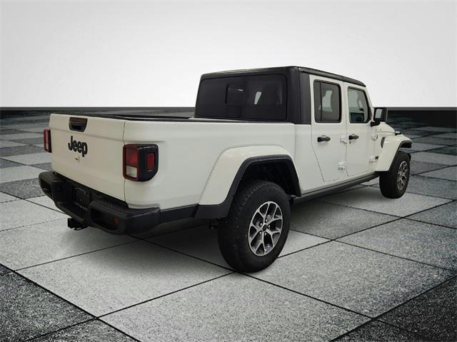 new 2024 Jeep Gladiator car, priced at $45,732