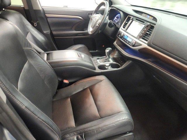 used 2016 Toyota Highlander car, priced at $17,974