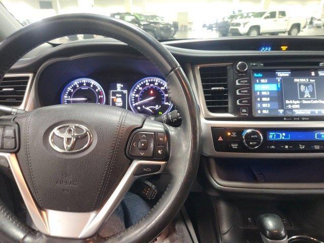 used 2016 Toyota Highlander car, priced at $17,974