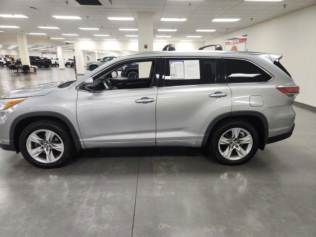 used 2016 Toyota Highlander car, priced at $17,974