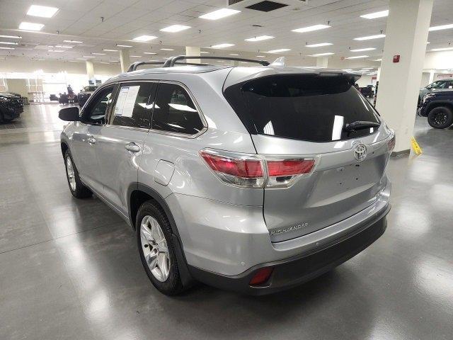 used 2016 Toyota Highlander car, priced at $17,974