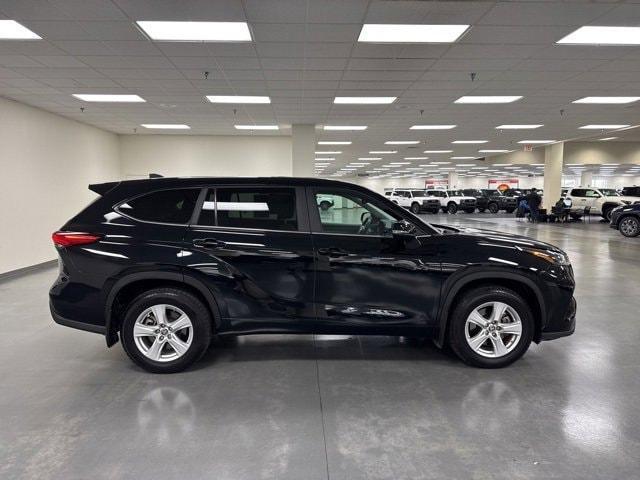 used 2023 Toyota Highlander car, priced at $33,342