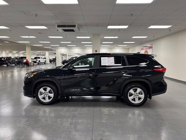 used 2023 Toyota Highlander car, priced at $33,342