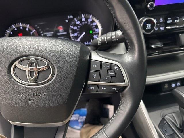 used 2023 Toyota Highlander car, priced at $33,342