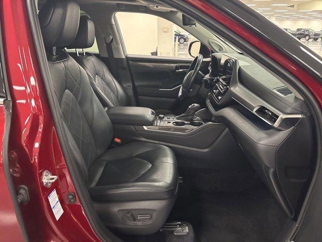 used 2021 Toyota Highlander car, priced at $31,974