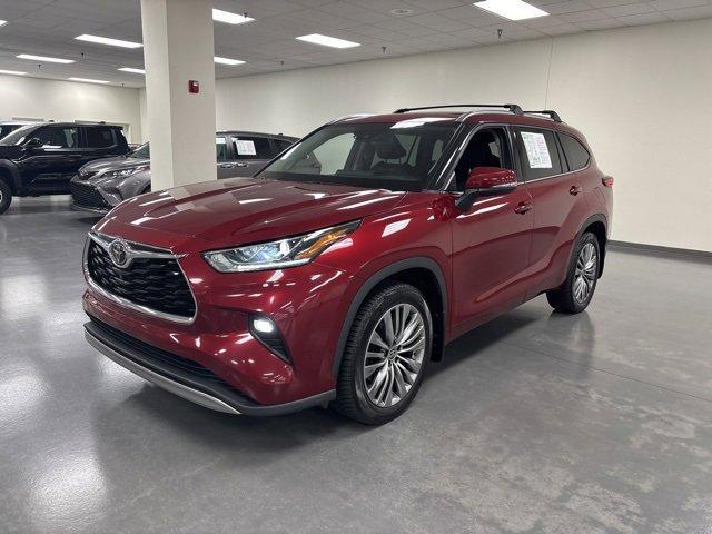 used 2021 Toyota Highlander car, priced at $31,974