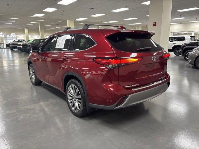 used 2021 Toyota Highlander car, priced at $31,974