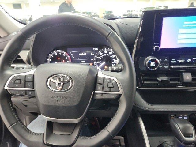 used 2024 Toyota Highlander car, priced at $36,209