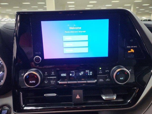 used 2023 Toyota Highlander car, priced at $40,617