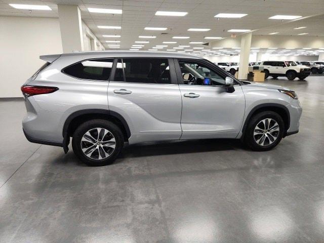 used 2023 Toyota Highlander car, priced at $40,617
